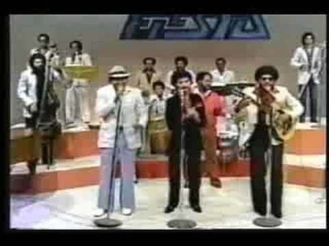 CHECHE ABREU Y SUS COLOSOS canta PETER CRUZ - Morenita Ven (80"s)