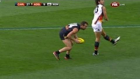 Tex injures his knee