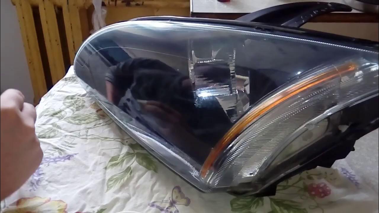 Трещины на фарах от старости. Ремонт фары лаком. Ремонт фары лаком. Лак для фар тонировочный в баллончике. Ремонт фары лаком.