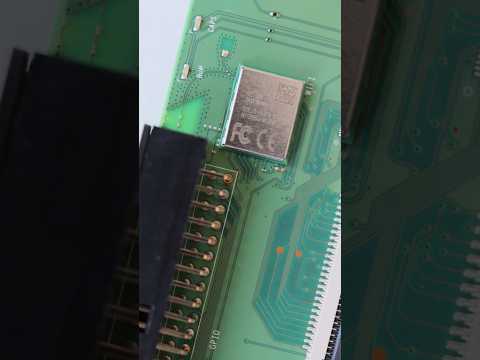 Does the Raspberry Pi 400 support dual-band Wi-Fi and Bluetooth? #raspberrypi #rpi