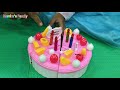 Namira bermain membuka mainan anak Kue Ulang Tahun Yang Lucu - Unboxing Happy Birthday Cake Toys