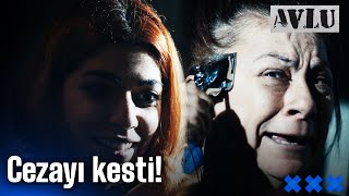 Azra Cezayı Kesti Avlu