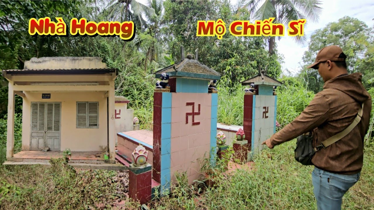 Nhiều Ngôi Nhà Không Người Ở Trên Con Đường Đầy Mộ Liệt Sĩ