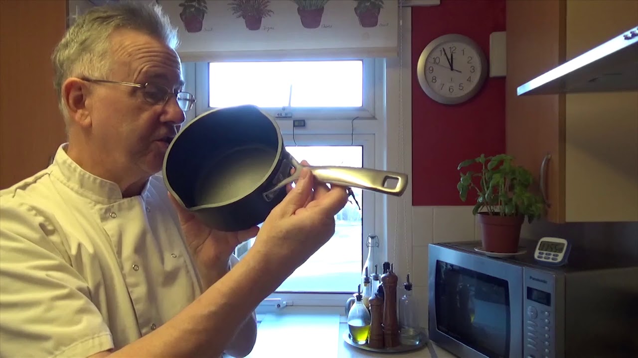 Unboxing Le Creuset 16cm Milk Saucepan Crazy - YouTube