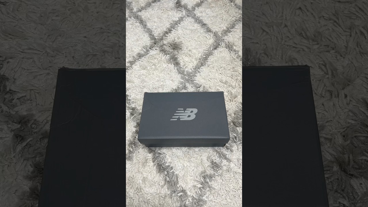 New Balance 725 Light Grey 