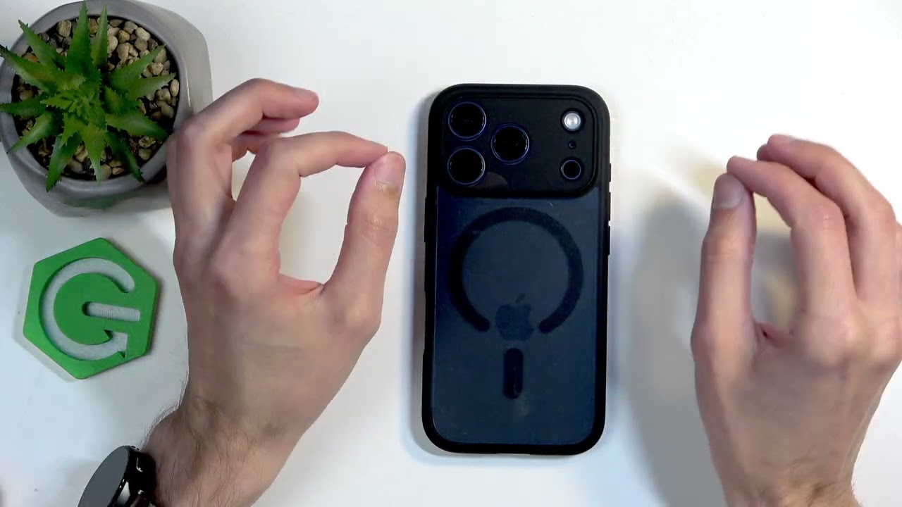 Чехол Spigen Ultra Hybrid для iPhone 17 Pro — распаковка и первые впечатления