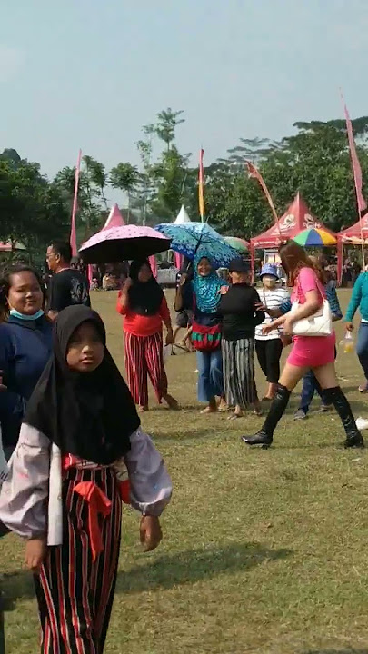 ngamen 3 ....shorts..!