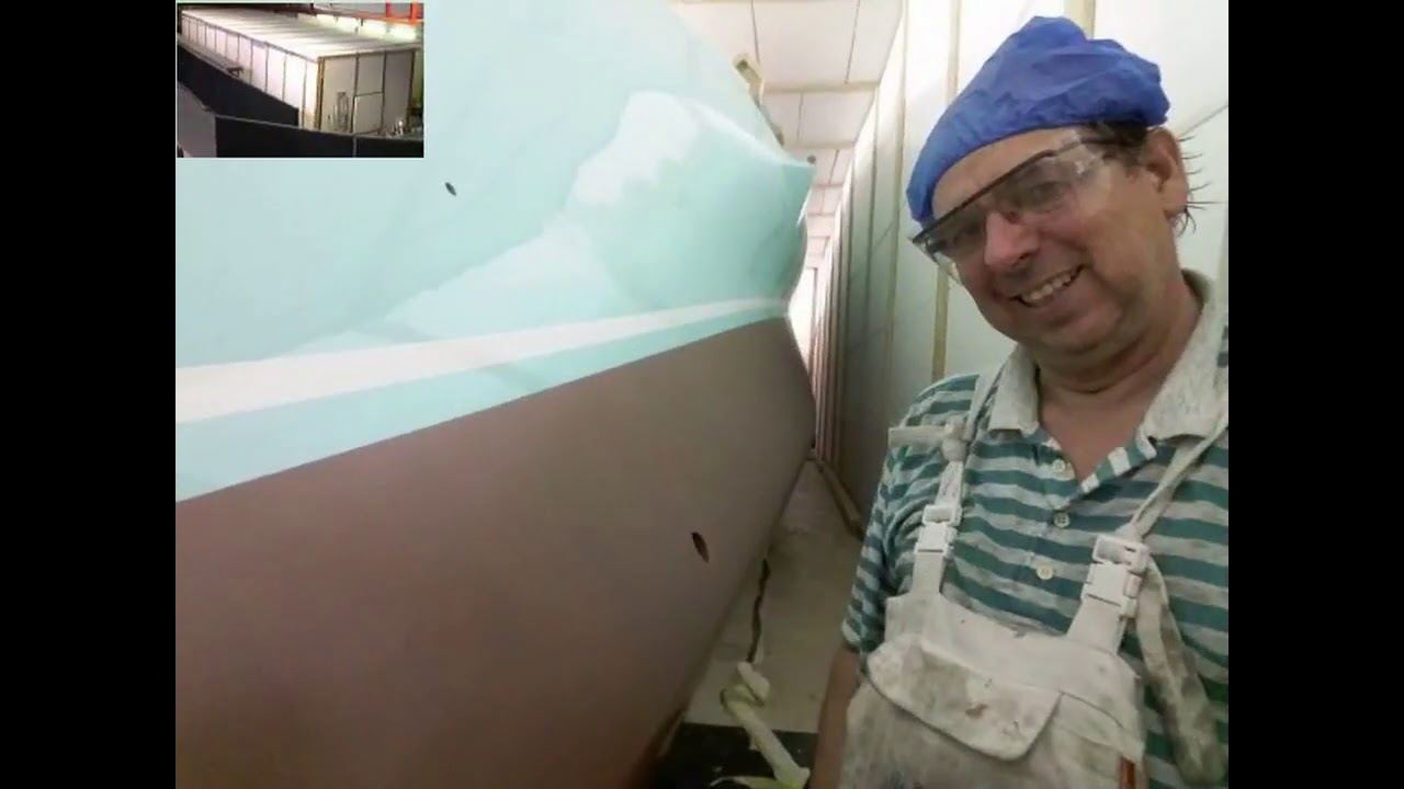 Webcam timelapse of the building of a F39 Trimaran -- Part 3 --