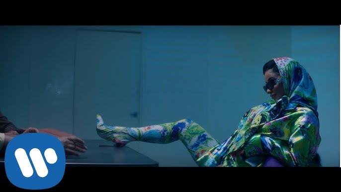 Дойки күнә ана Мен гинекологқа видео қабылдауға бардым.