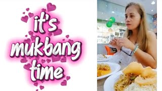 Mukbang time with my sister 😁