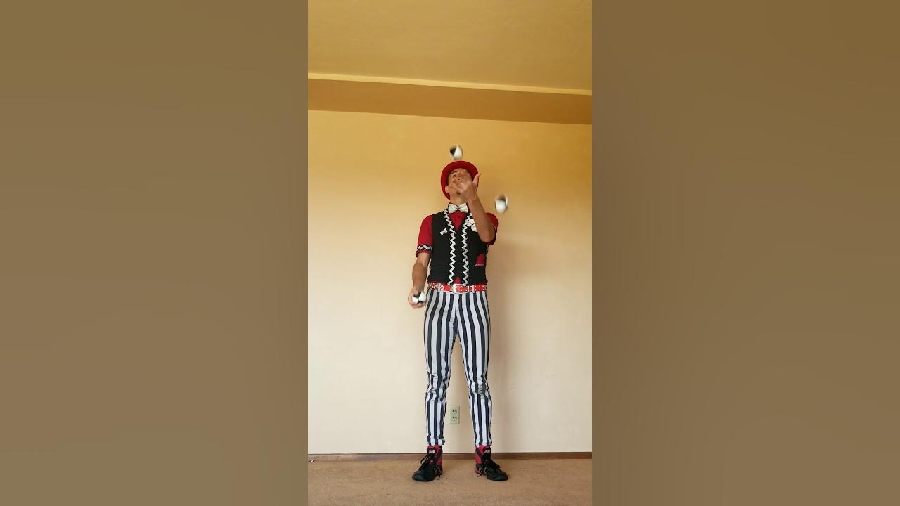 How to Juggle 3 objects professional juggling instructor in San Diego
