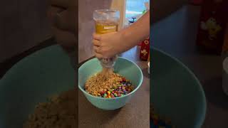 Easy Sweet and Salty Chex Mix #easyrecipe #easysnacks #stayathomemom #chocolate #quicksnack