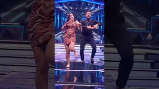 Download Lagu DANCE MERI RANI: Guru Randhawa Ft Nora Fatehi | Tanishk, Zahrah | Rashmi Virag, Bosco | Bhushan K! MP3