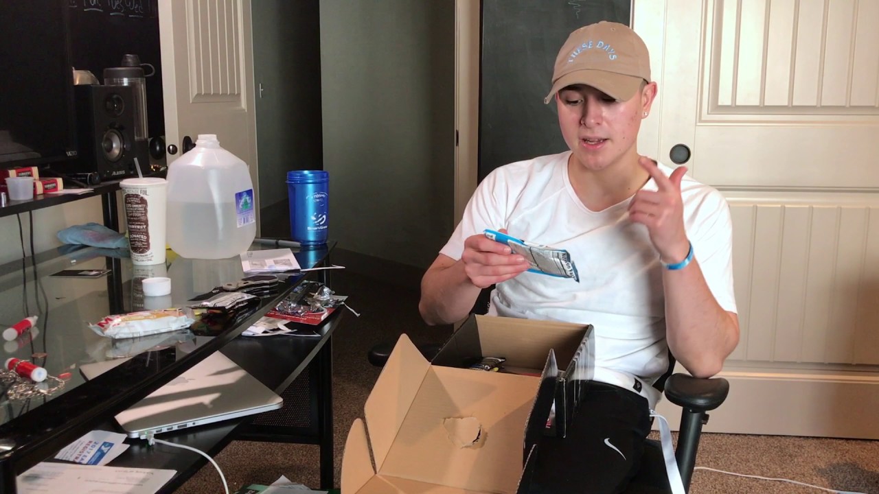 Super Gains Box Review & Unboxing | December 2016