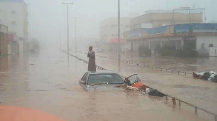 Saudi Arabia become a vast ocean! Flooding in Jedd...