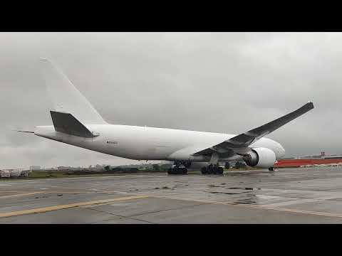 Boeing 777 Atlas Carga airport GRU