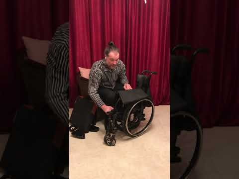 Видео: Как пользоваться инвалидной коляской (с иллюстрациями)