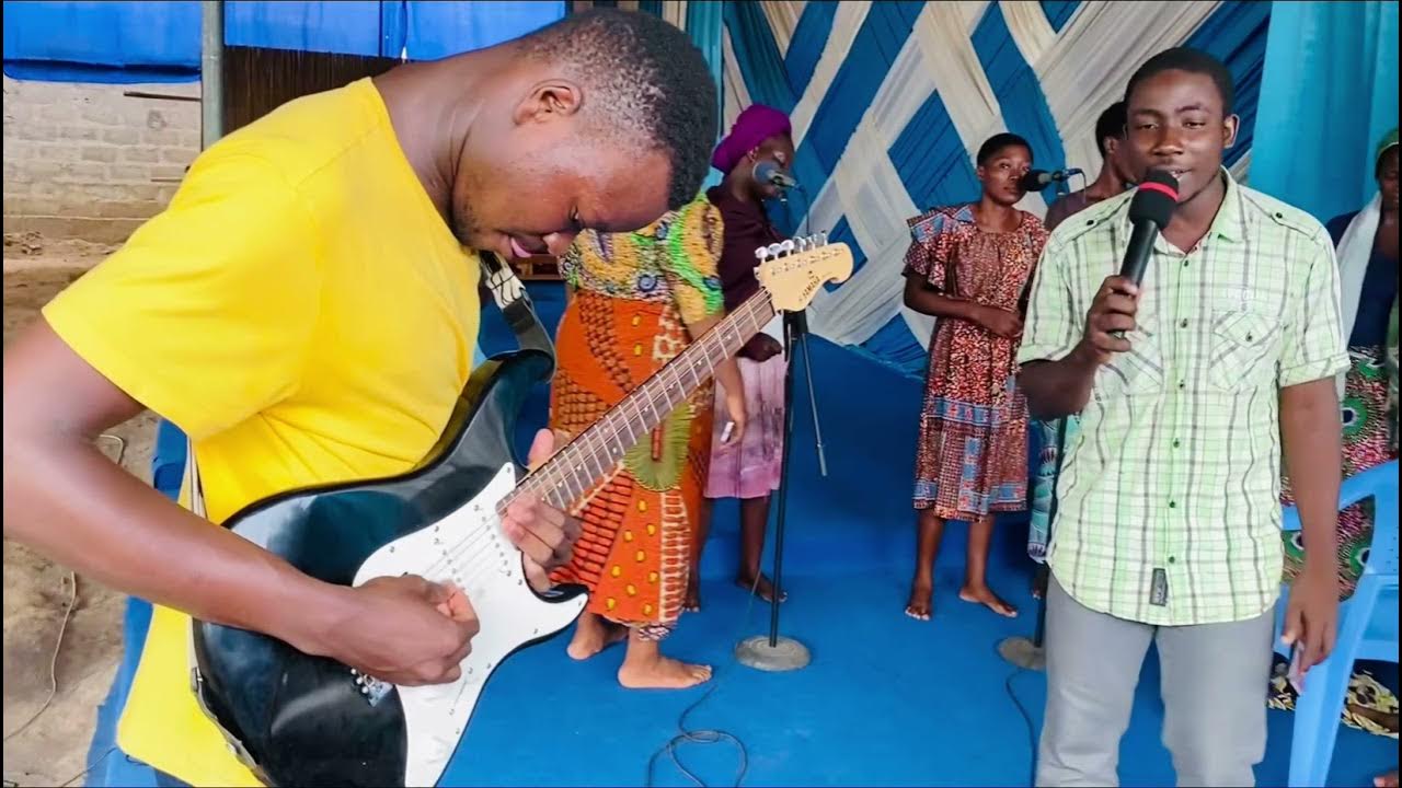 HOT TOGO PRAISES HIGH LIFE SATURDAY TRAINING - YouTube