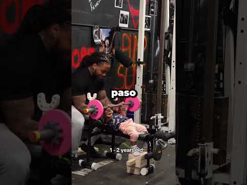 Este Niño lleva entrenando en el Gym literalmente desde que era un bebe 😯💪 #gym #shorts #fitness