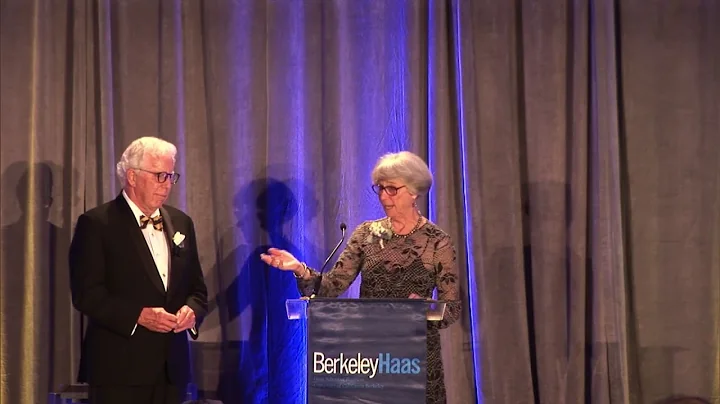 Business Leader of the Year Award 2016 - Susan & S...