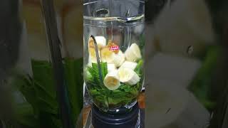 طريقة عمل عصير السبانخ بالموز والعسل / Spinach juice with banana and honey?