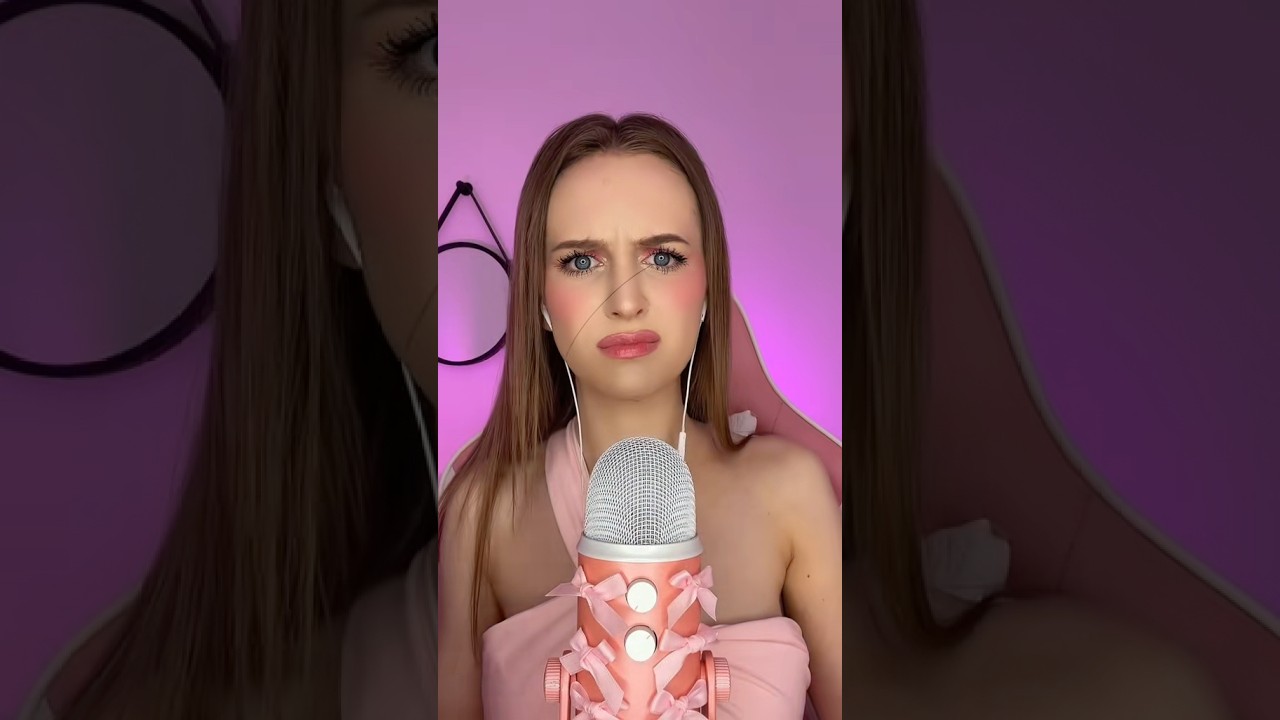 Убираю ресничку с твоего лица  