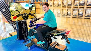 I'VE NEVER SEEN A MOTORCYCLE SIMULATOR BEFORE! VERY REALISTIC! screenshot 4