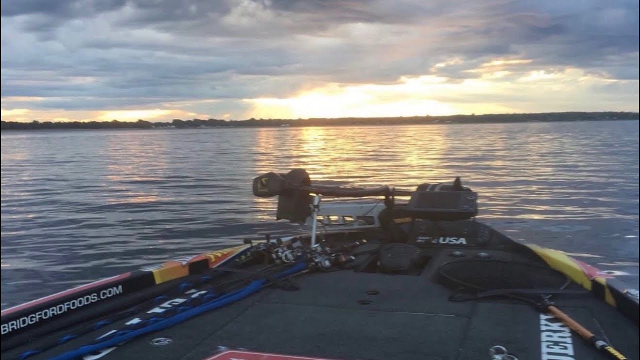 90% Of All Anglers Don’t Know Bass Do THIS On Cloudy Days…
