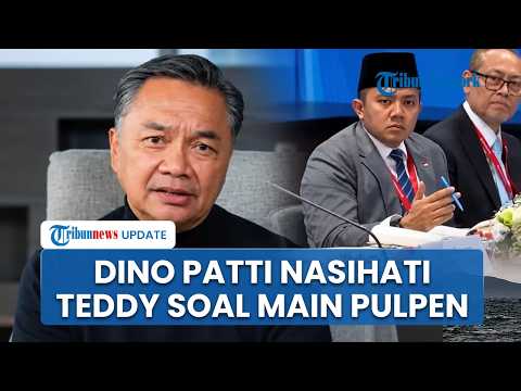 Dino Patti Djalal's Reaction to Cabinet Secretary Teddy Playing with a Pen in Front of President ...