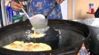 Thai Street Vendor Fried Mussel Pancake, Hoi Tod