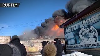 Пожар в торговом центре на Сахалине — видео