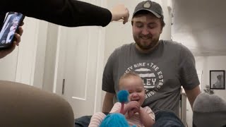 Ostrich puppet makes cute baby giggle like all is right in the world || WooGlobe