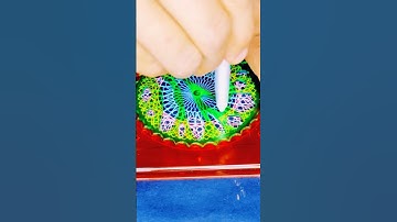 Let’s start the weekend with Spirograph 🍭🌀🍭🌀#spirograph #spirographdesignpattern #spiroart