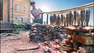 Carp harvesting, Smoked fish making process,  Enough to eat all year round.1 year of living off-grid