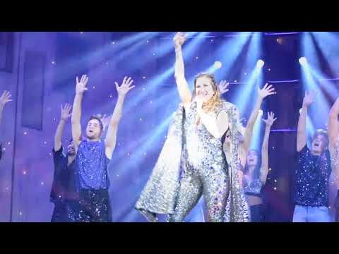 Escena del musical de Mamma Mia! en Madrid
