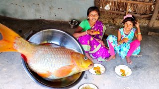 how santali tribe mother cooking American rohu fish curry for her daughter||rural village eating