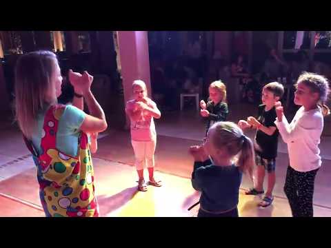 Soku bachi vira. Mini disco in Egypt