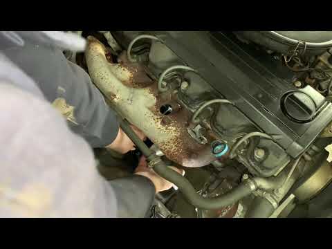 Mercedes Benz 230e w123 Thermostat and Coolant Change.