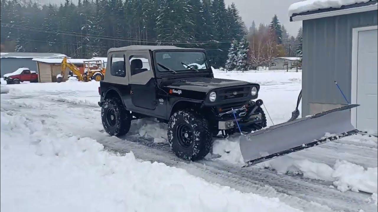 Roxor Plows Snow!!! YouTube