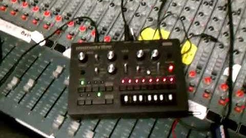 Getting 16 steps out of the monotribes synth