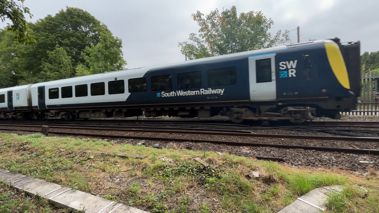 Class 444 Desiro | 444024 + 444034 | South Western Railway