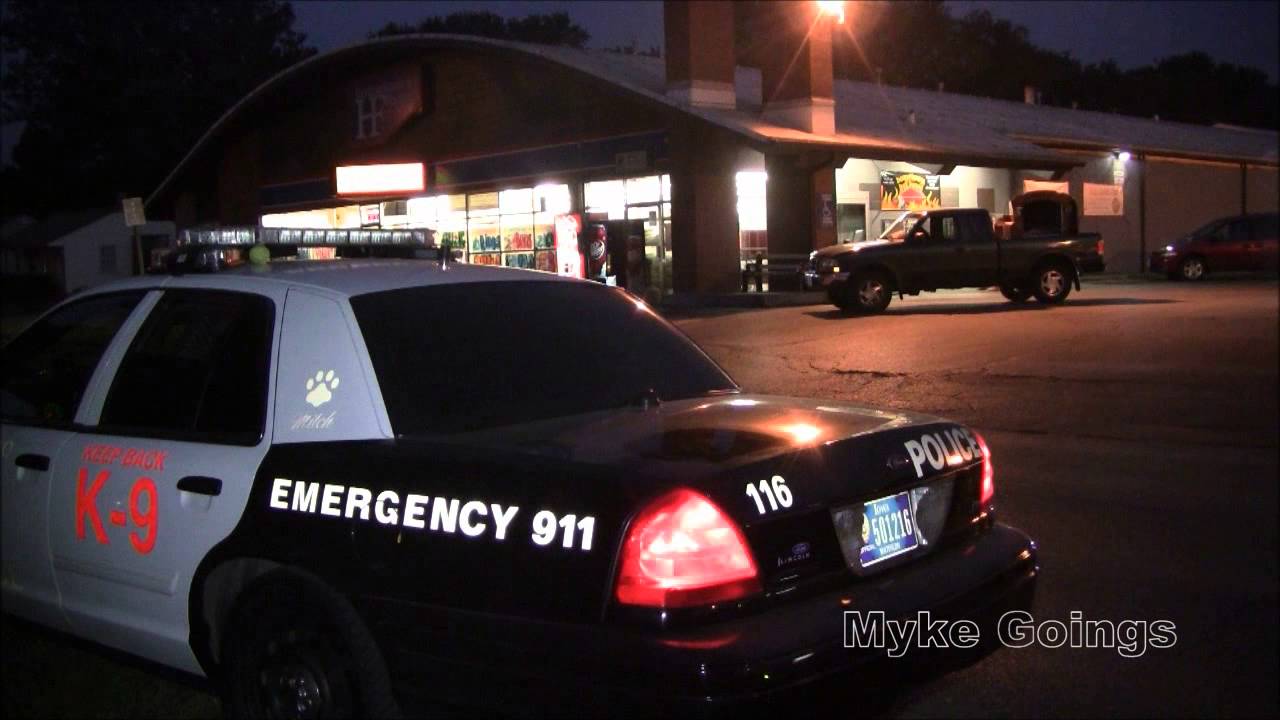 2013-08-19 Robbery at Hometown Foods - Waterloo, Iowa - Myke Goings - KMDG