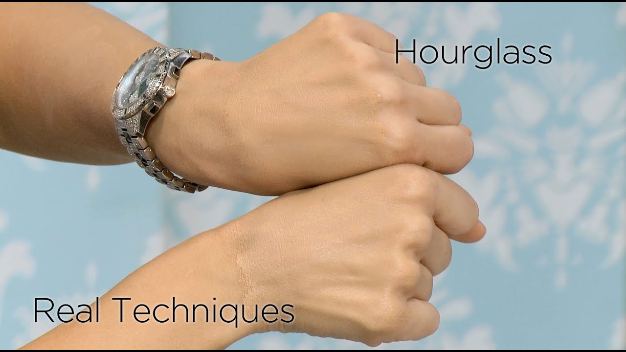 Product Review: Hourglass Kabuki Brush Vs. Real Techniques Face Brush