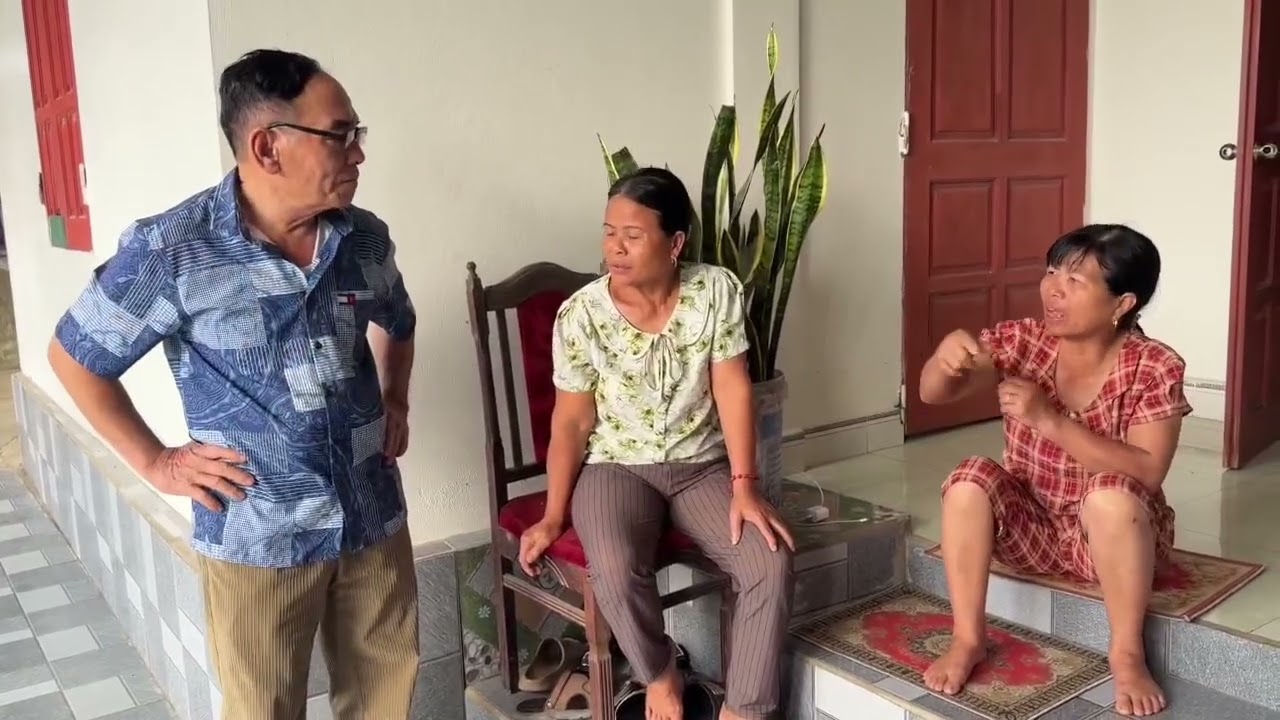 mụ liên sui bà minh bảo ông hiểu mua ít mắm tôm sang nhà hảo ném cô dâu