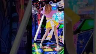 Wearing A Ribbon In A Short Skirt, Zero Two Dance