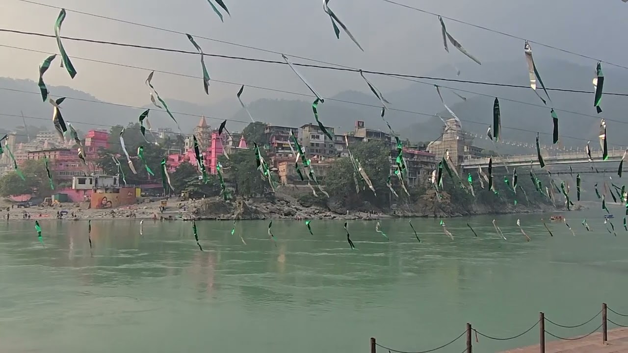 RISHKESK E GANGA Aarti INDIA