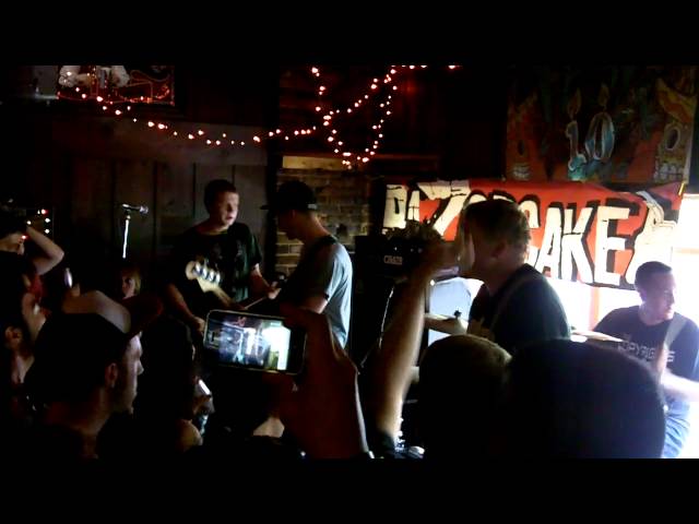 Banner Pilot - live at Fest 10, 10/30/11 (1 of 2)