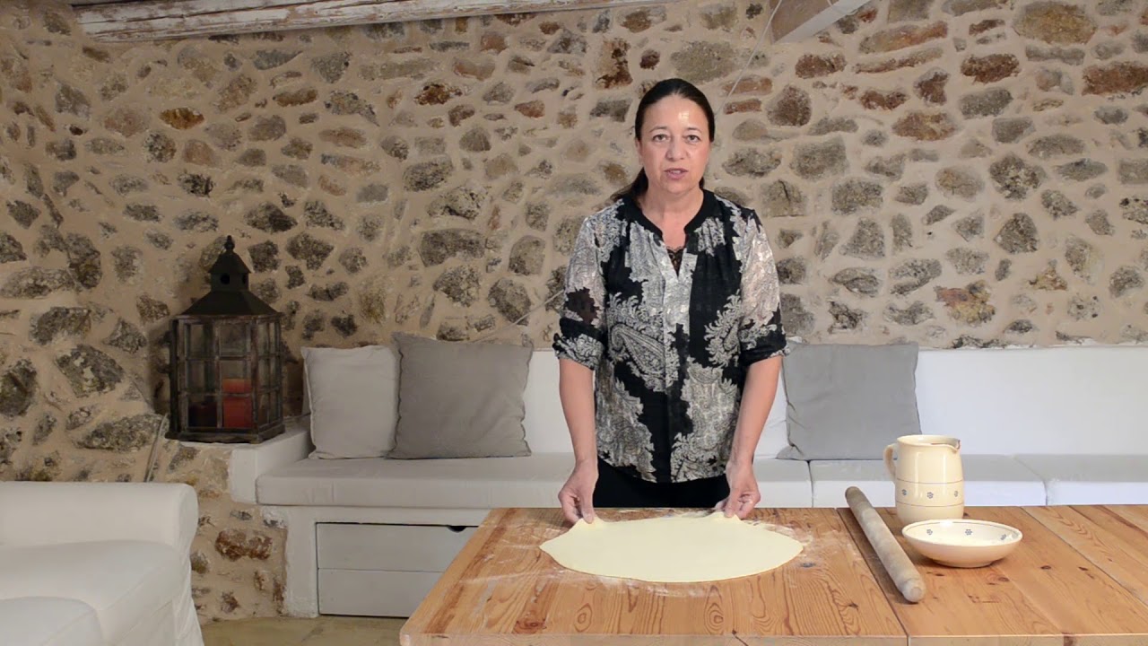 Lezioni di cucina salentina: ciceri e tria/Homemade pasta with chickpeas