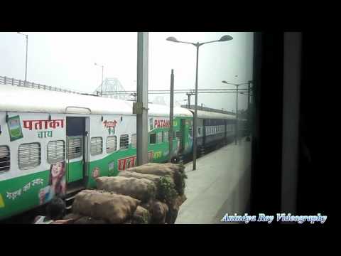 Upper deck View : Dhanbad Howrah AC Double Decker Express arriving at Howrah