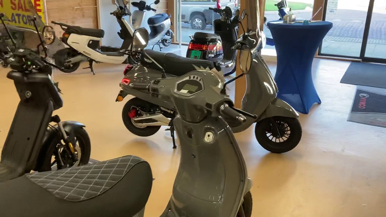 DJJD E-Cashmere elektrische scooter - YouTube